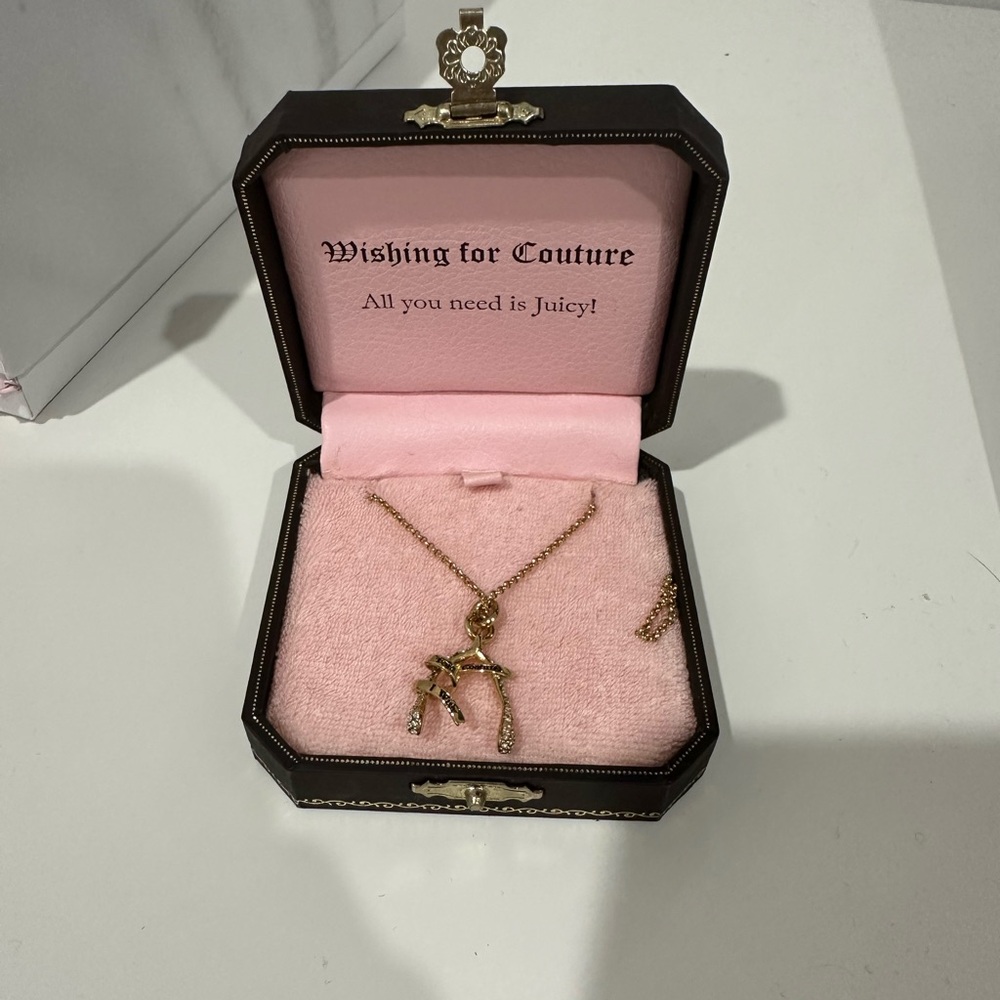 Juicy couture wishbone necklace